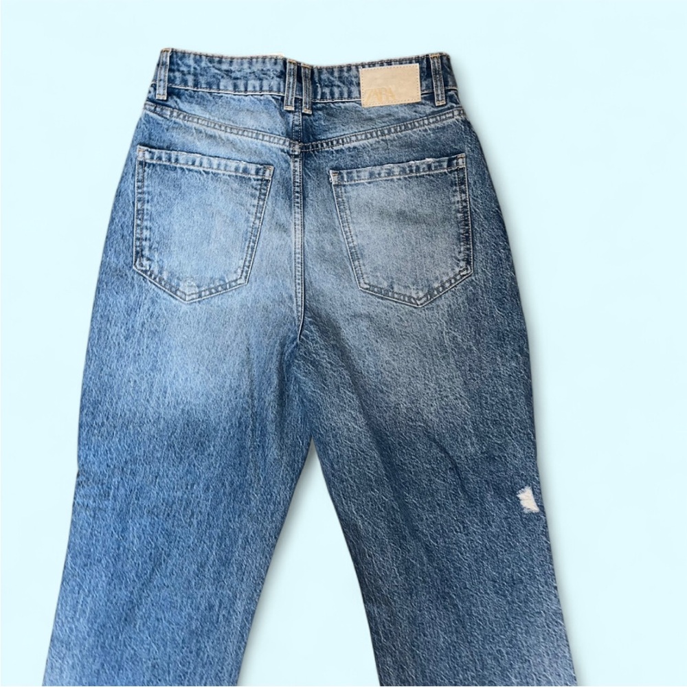 Zara High Rise Distressed Blue Jeans - Picture 4 of 8